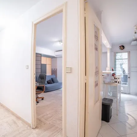 Spacious Near The City Center And La Croisette Beaches Apartment