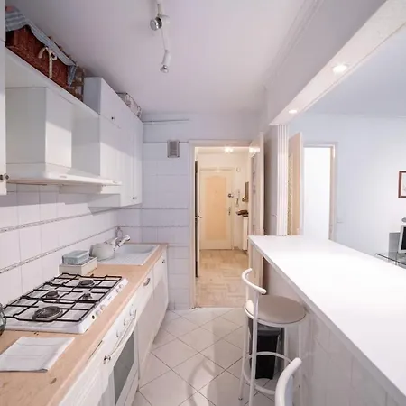 Spacious Near The City Center And La Croisette Beaches