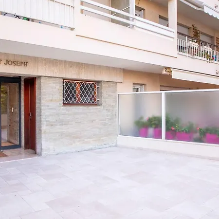Spacious Near The City Center And La Croisette Beaches Apartment